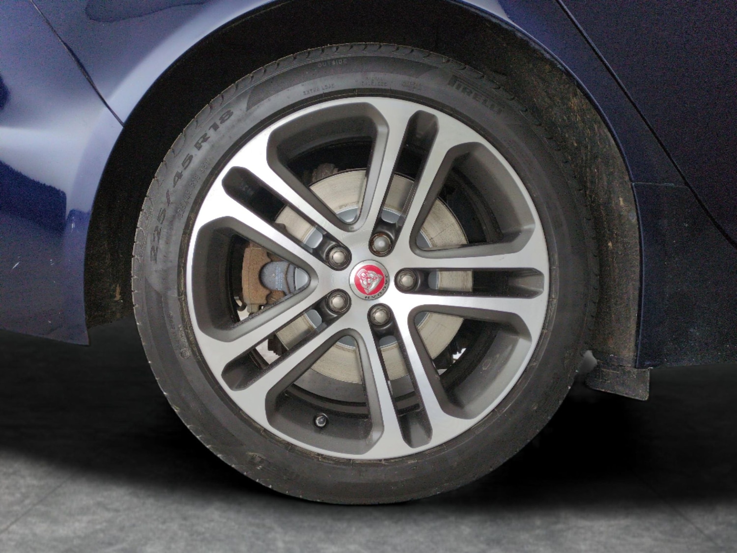 Used Jaguar XE 2020 for sale - 76367297: Photo 31
