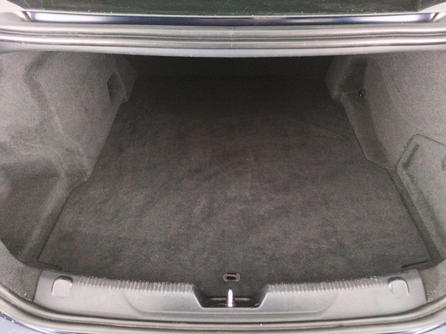 Used Jaguar XE 2020 for sale - 76367297: Photo 41