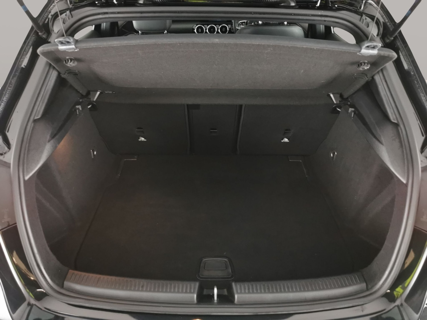 Used Mercedes-Benz A-Class 2019 for sale - 76436937: Photo 42