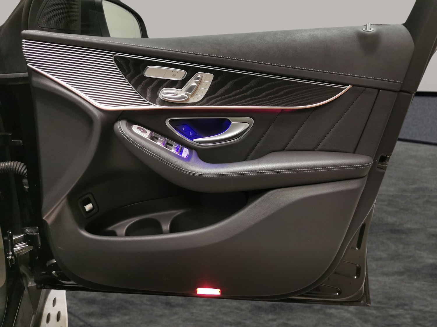 Used Mercedes-Benz EQC 2022 for sale - 77605025: Photo 30