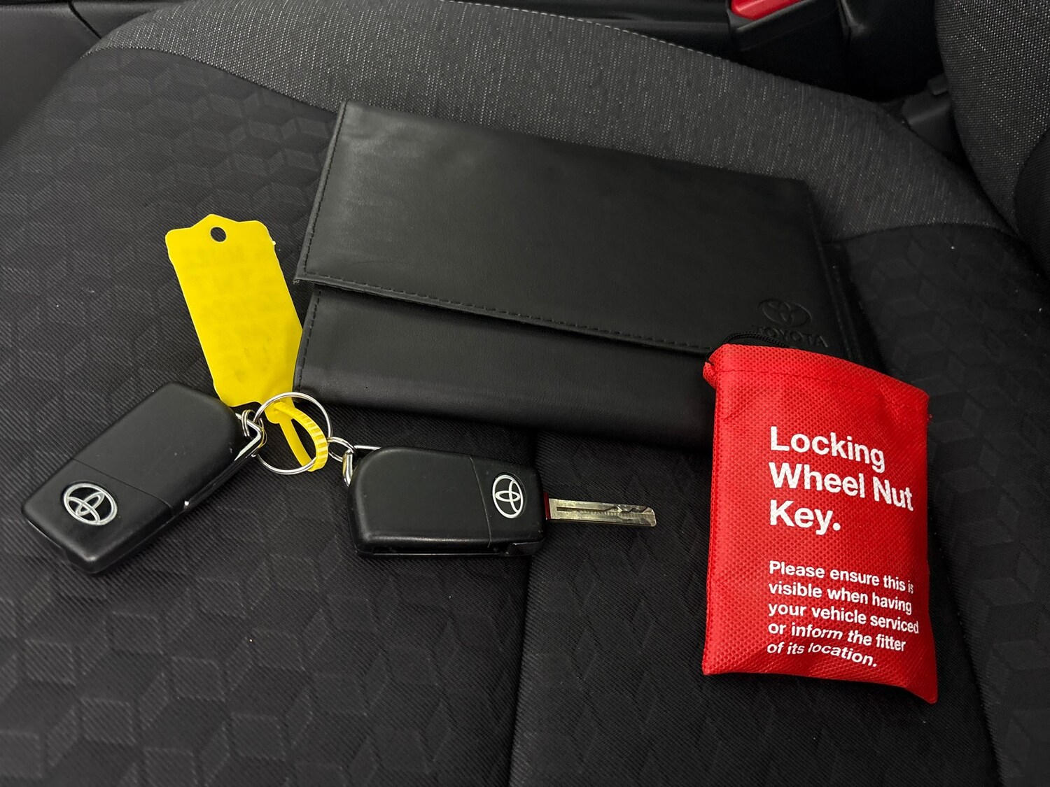 Used Toyota Yaris 2022 for sale - 76362424: Photo 42