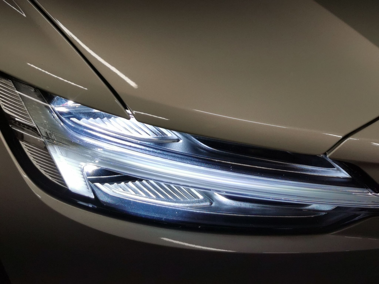 Used Volvo V60 2022 for sale - 76931932: Photo 22