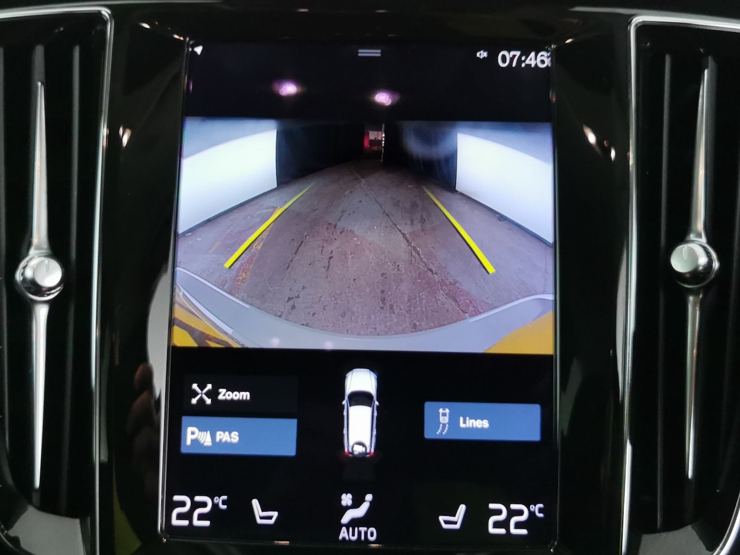 Used Volvo V60 2022 for sale - 76931932: Photo 6