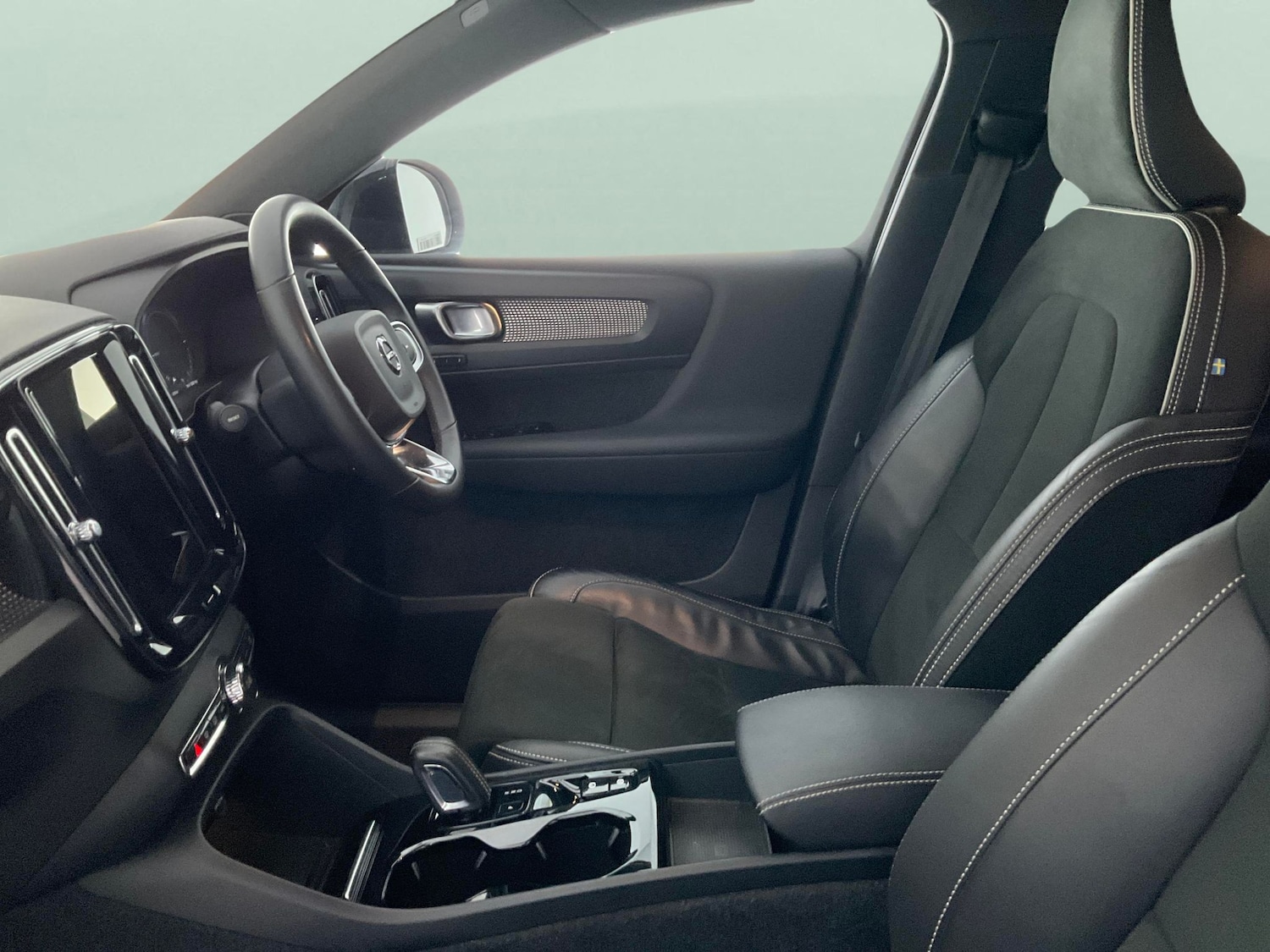 Used Volvo XC40 2022 for sale - 77149047: Photo 4