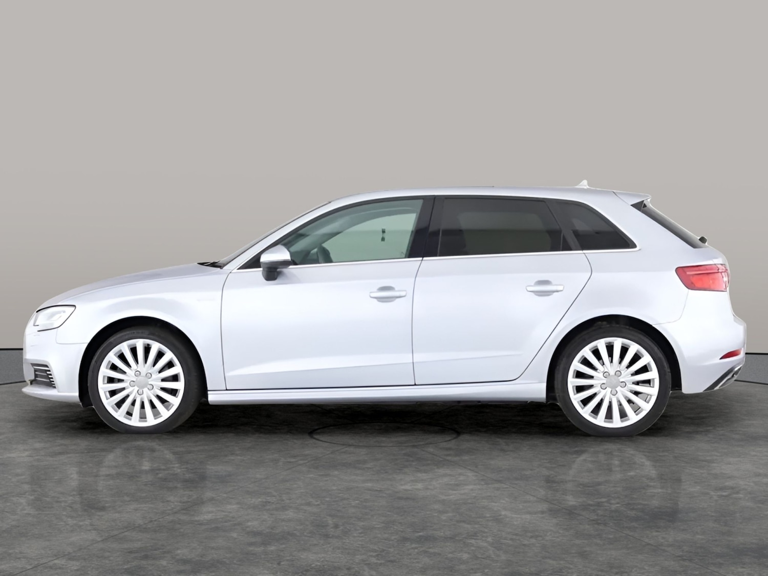 Used Audi A3 2017 for sale - 76046239: Photo 9