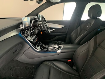 Used Mercedes-Benz GLC 2019 for sale - 76984524: Photo