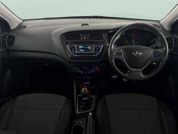 Used Hyundai i20 2017 for sale - 75398009: Photo