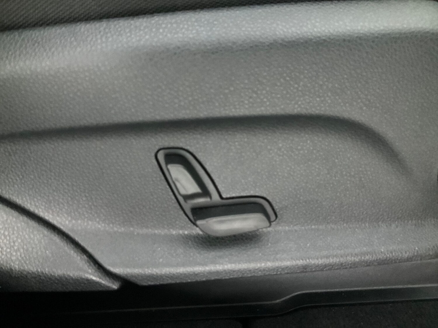 Used Mercedes-Benz EQC for sale - 78104023: Photo 16