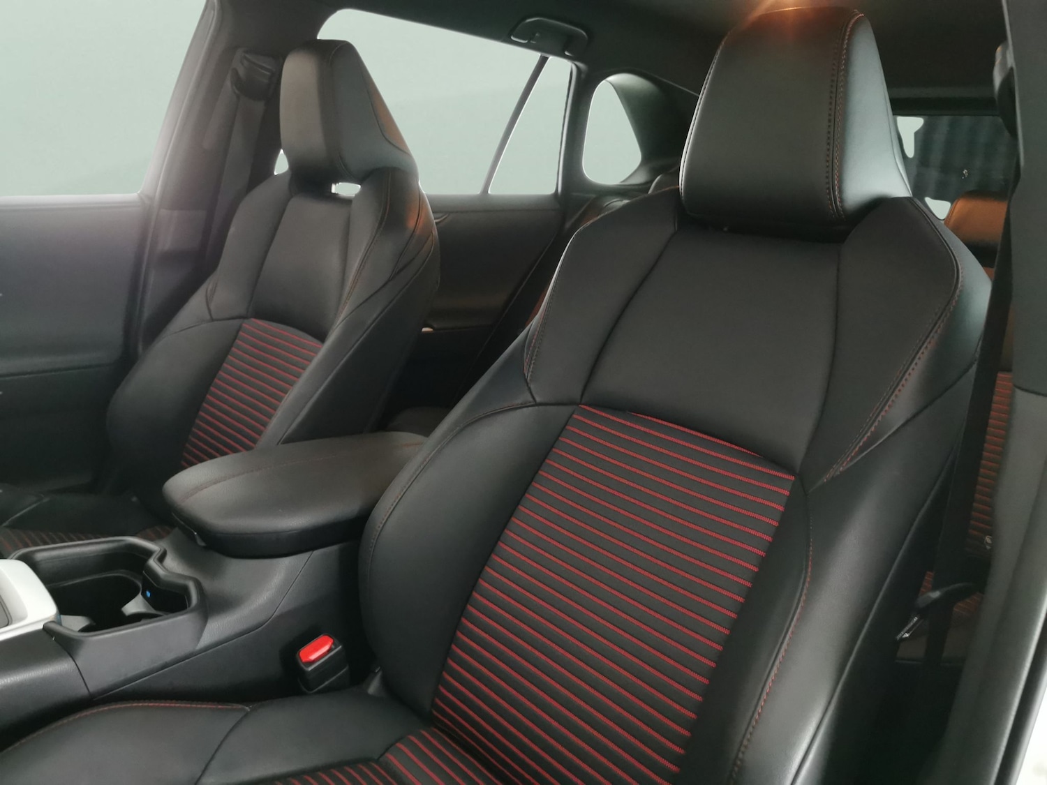 Used Toyota RAV4 2021 for sale - 76851510: Photo 15