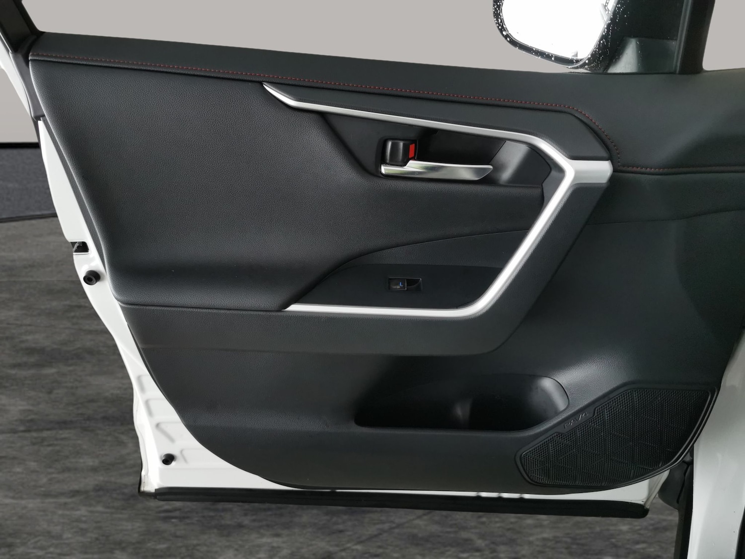 Used Toyota RAV4 2021 for sale - 76851510: Photo 31