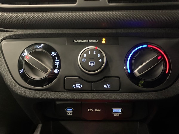 Used Hyundai i10 2024 for sale - 76209787: Photo 21