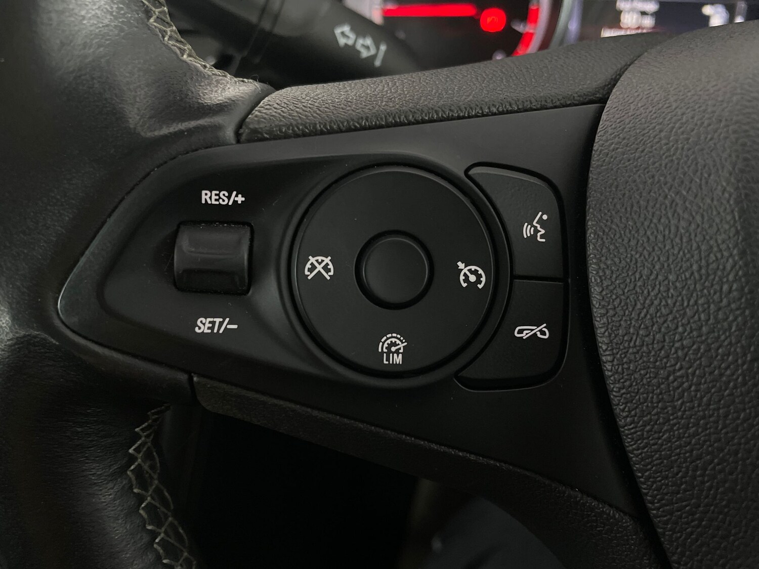 Used Vauxhall Astra for sale - 76141249: Photo 28