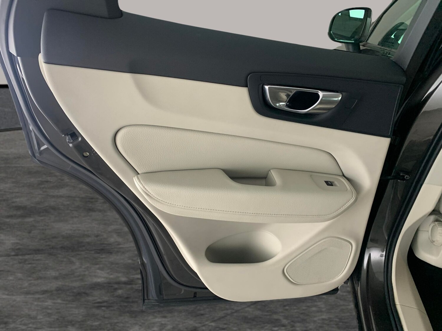 Used Volvo XC60 2020 for sale - 76467553: Photo 29