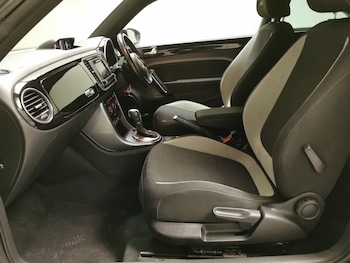 Used Volkswagen Beetle 2018 for sale - 77248491: Photo