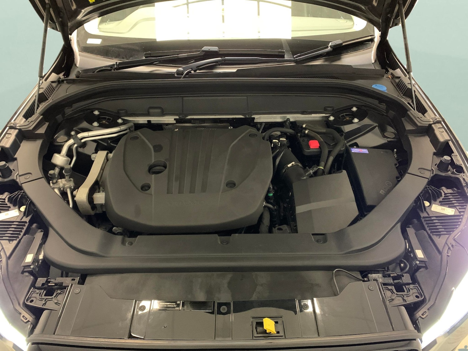 Used Volvo XC60 2023 for sale - 77053064: Photo 31