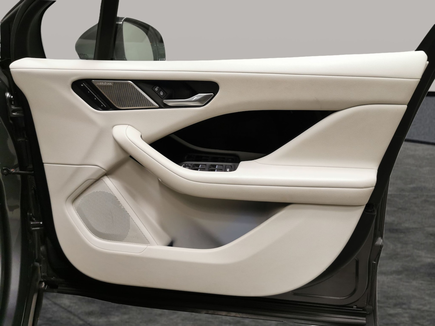Vehicle 44