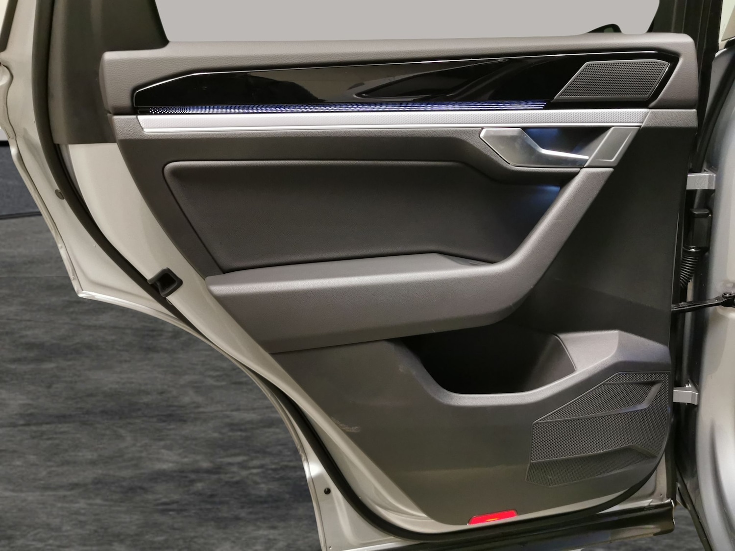 Used Volkswagen Touareg 2023 for sale - 77324329: Photo 30