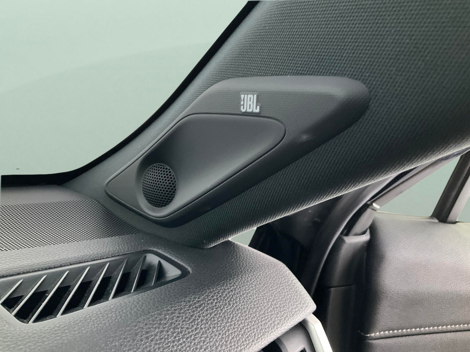 Used Toyota RAV4 2021 for sale - 76980391: Photo 16