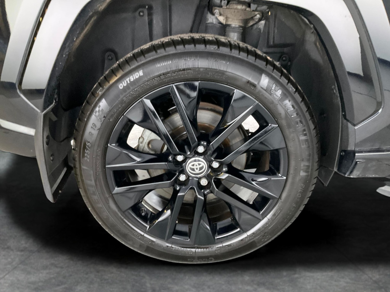 Used Toyota RAV4 2021 for sale - 76980391: Photo 24