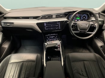 Used Audi e-tron 2022 for sale - 76390374: Photo
