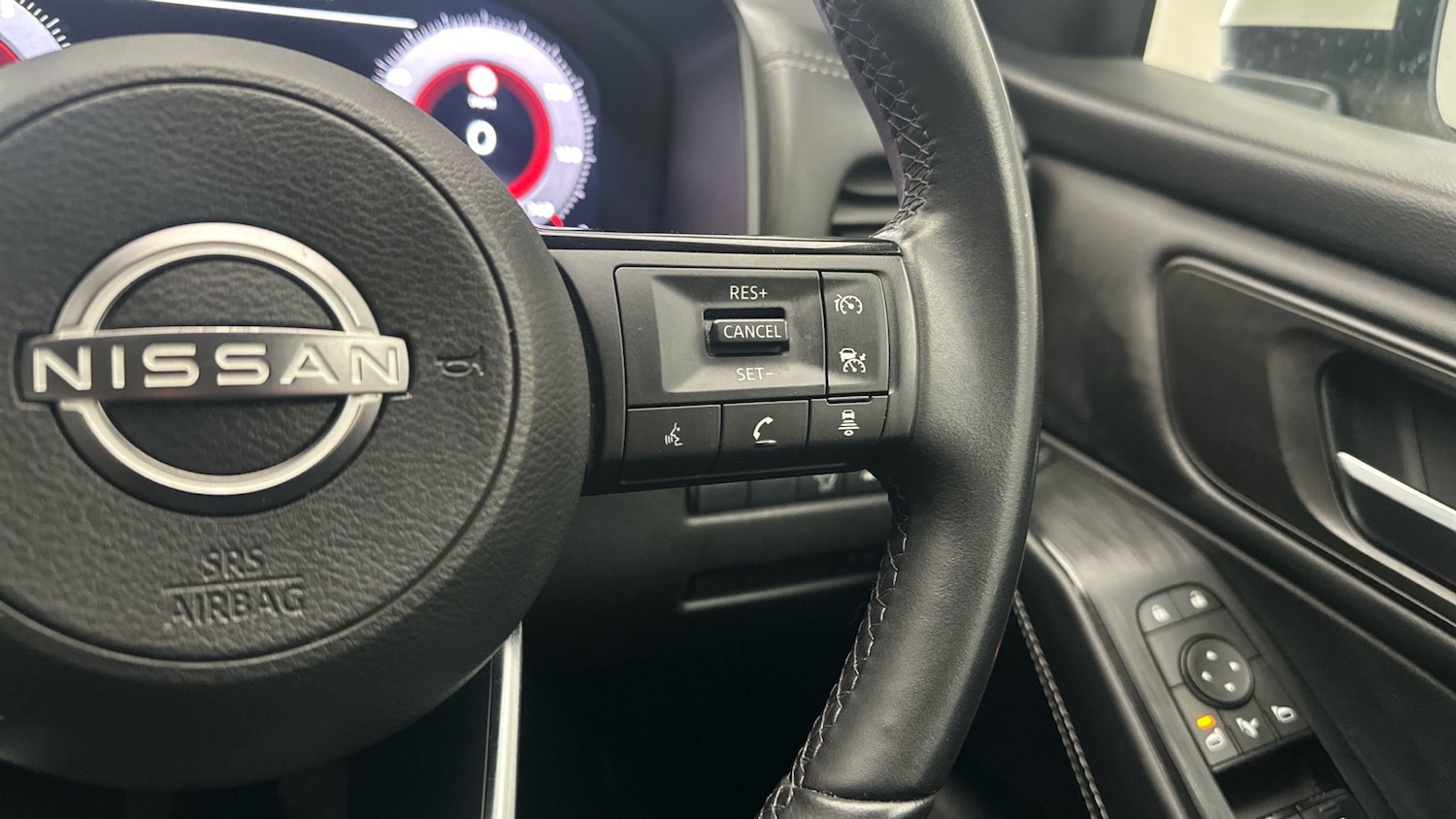 Used Nissan Qashqai for sale - 77318601: Photo 25