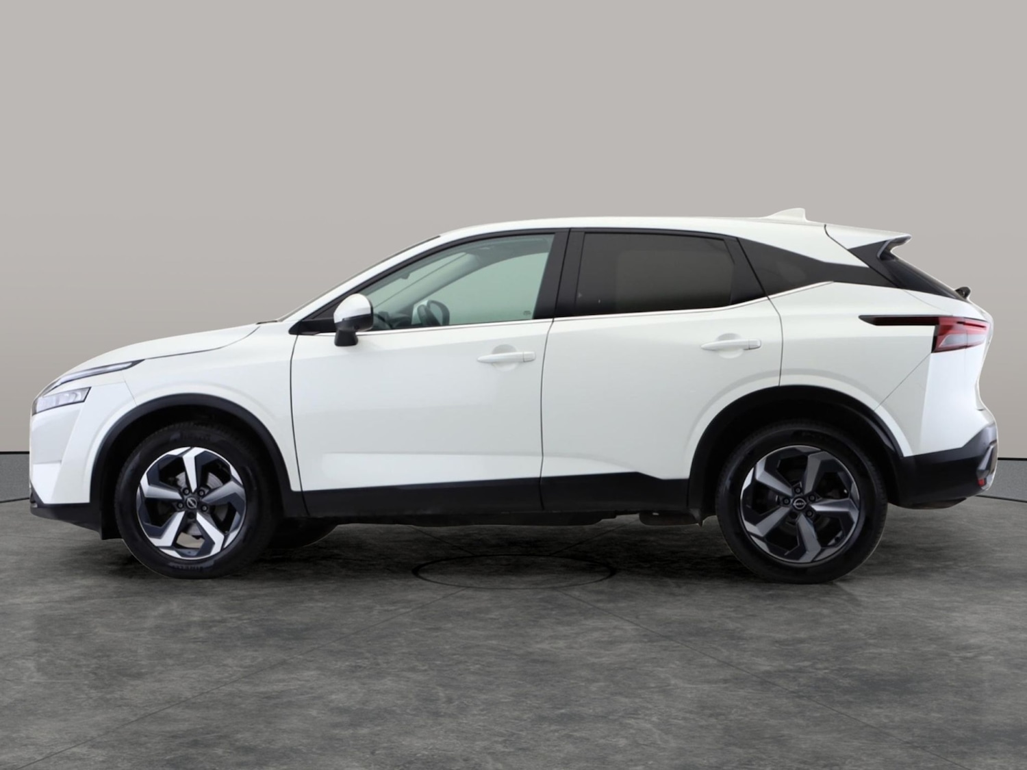 Used Nissan Qashqai for sale - 77318601: Photo 9