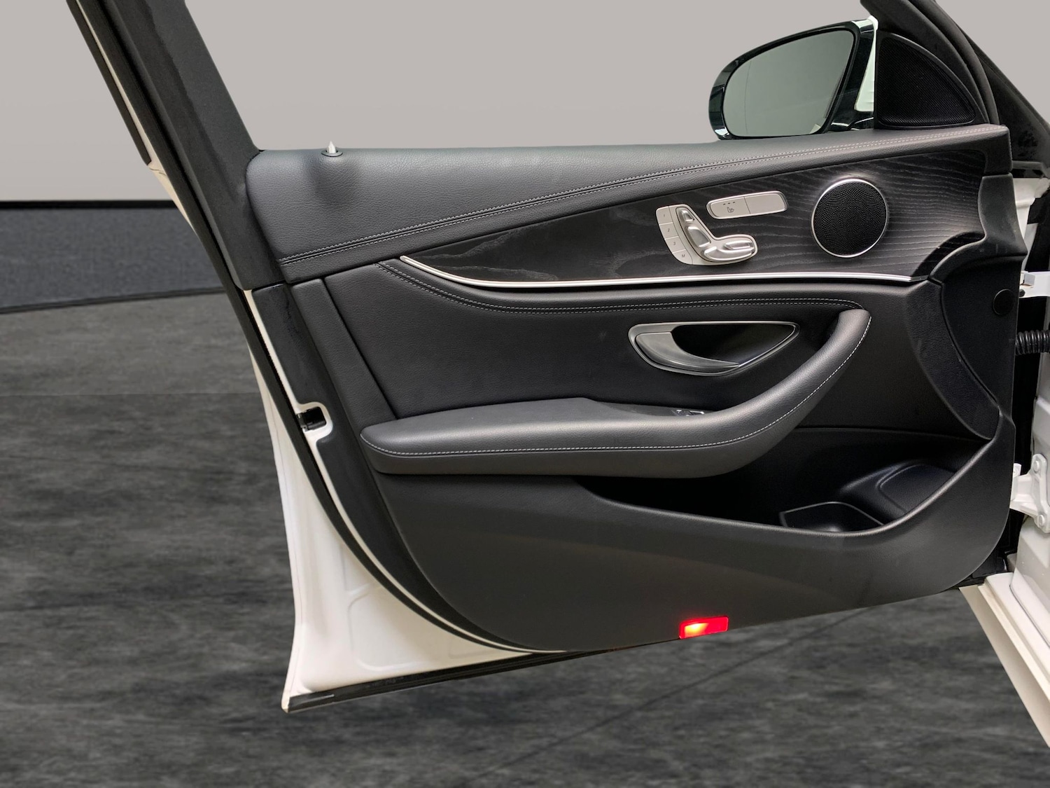 Used Mercedes-Benz E Class 2018 for sale - 76773748: Photo 26