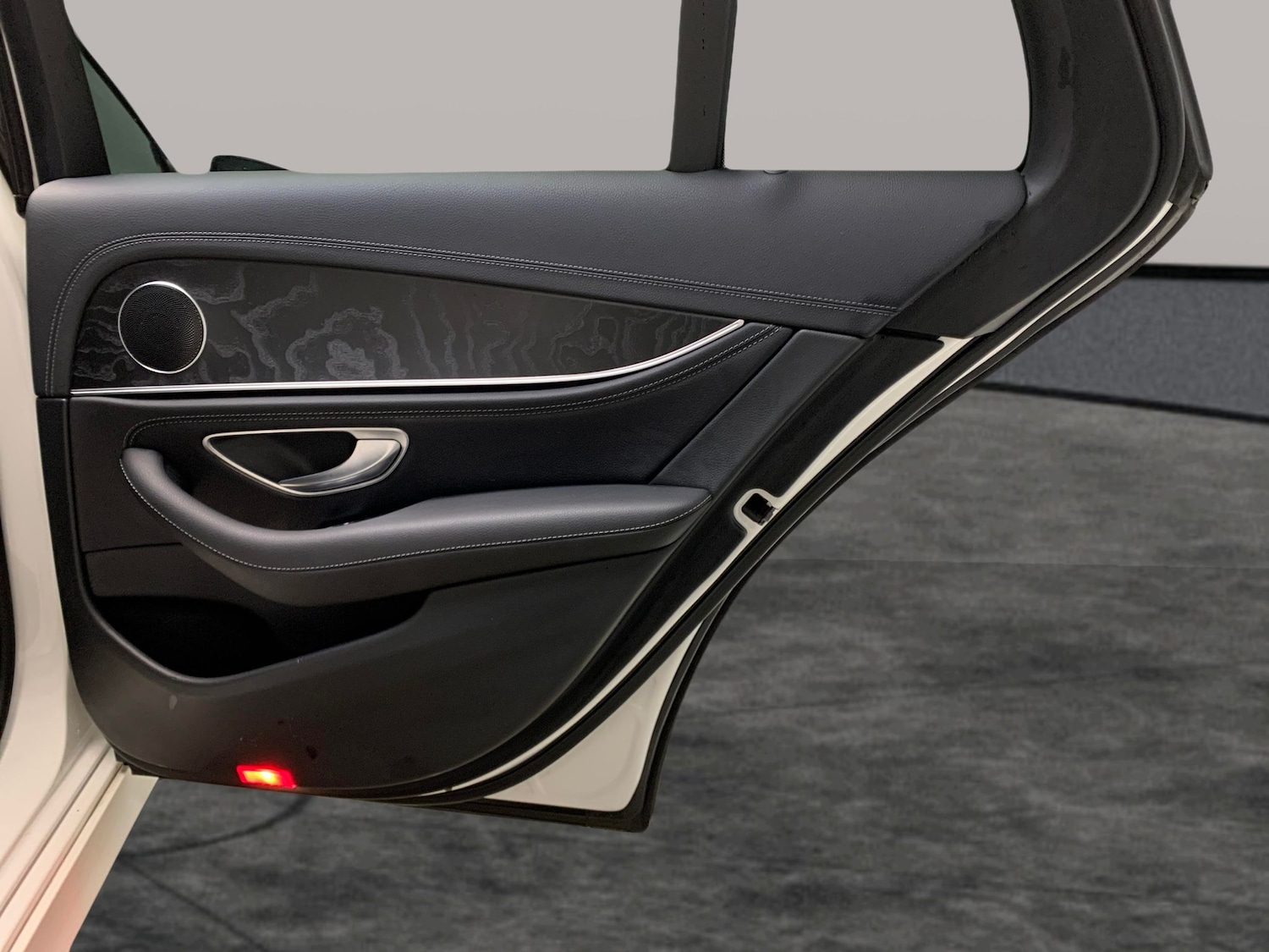 Used Mercedes-Benz E Class 2018 for sale - 76773748: Photo 28