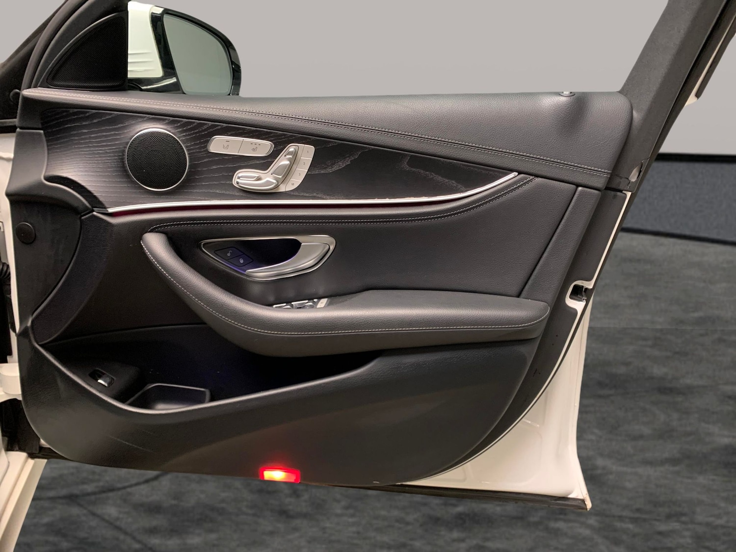 Used Mercedes-Benz E Class 2018 for sale - 76773748: Photo 29