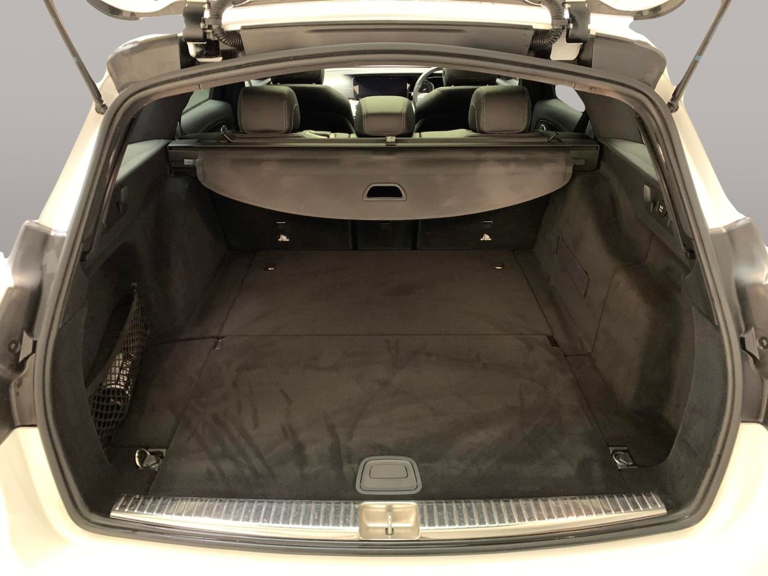 Used Mercedes-Benz E Class 2018 for sale - 76773748: Photo 32