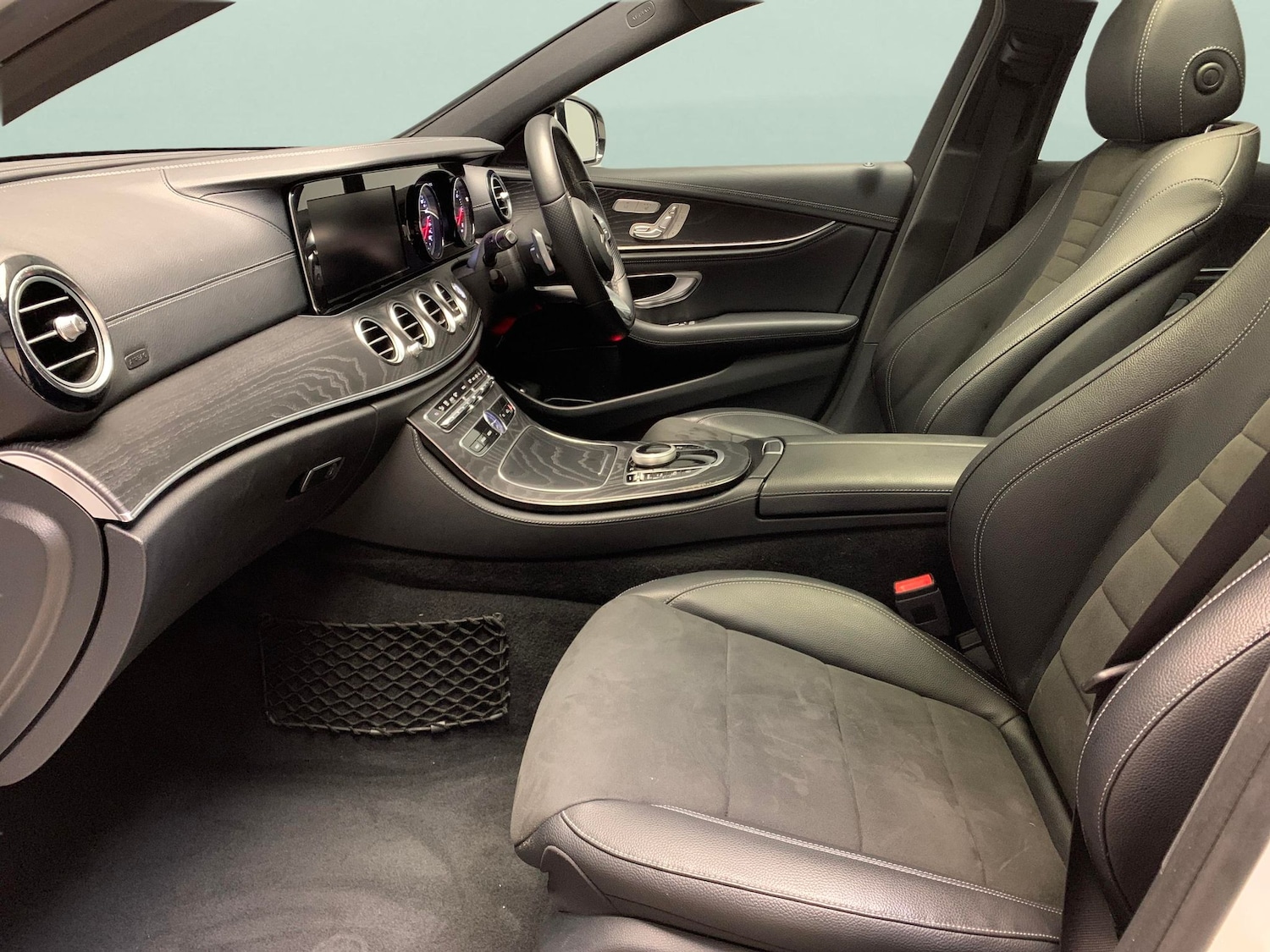 Used Mercedes-Benz E Class 2018 for sale - 76773748: Photo 4