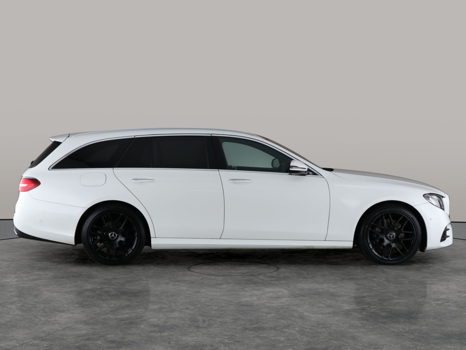 Used Mercedes-Benz E Class 2018 for sale - 76773748: Photo 9