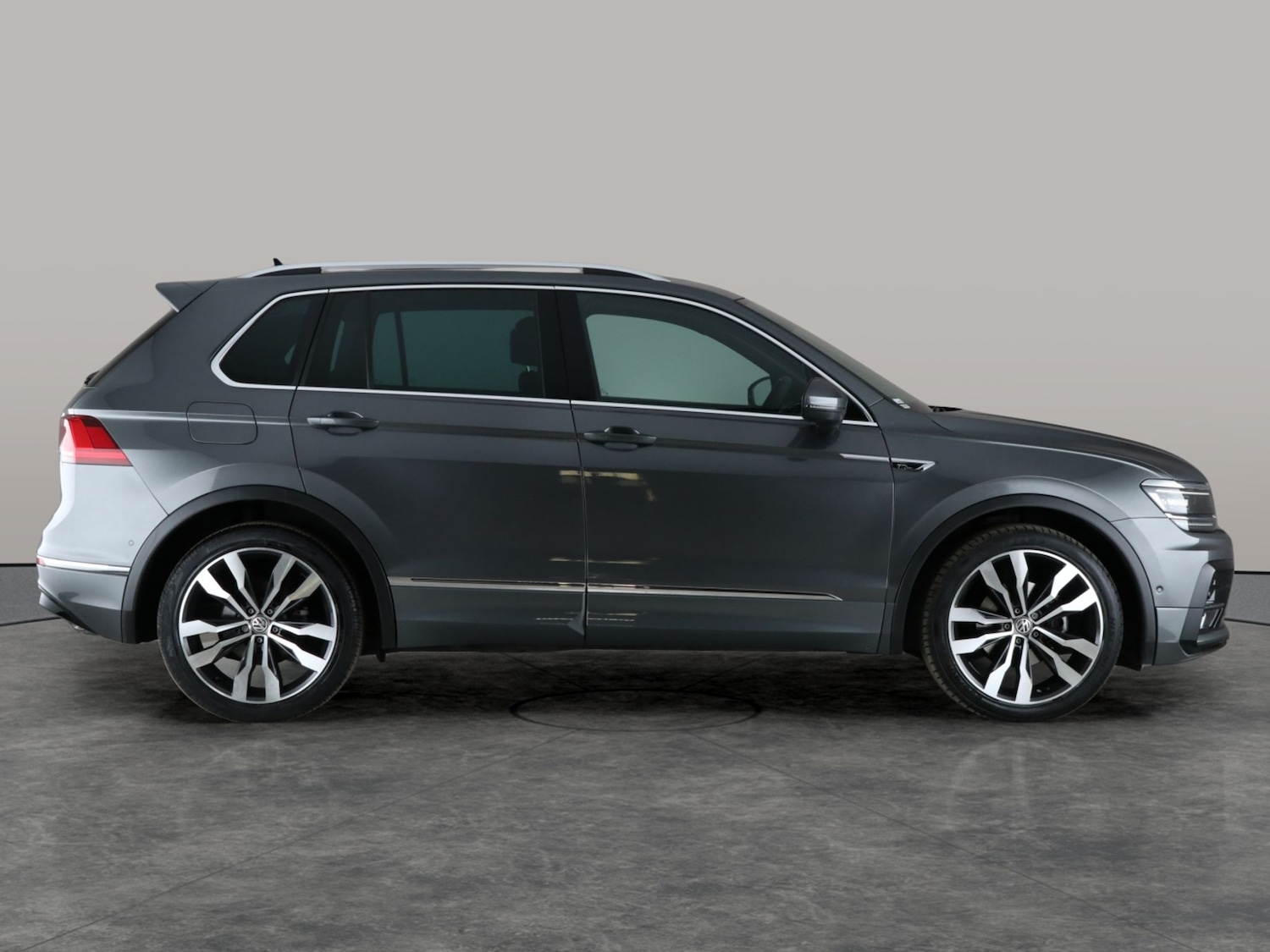 Used Volkswagen Tiguan 2020 for sale - 76318317: Photo 12