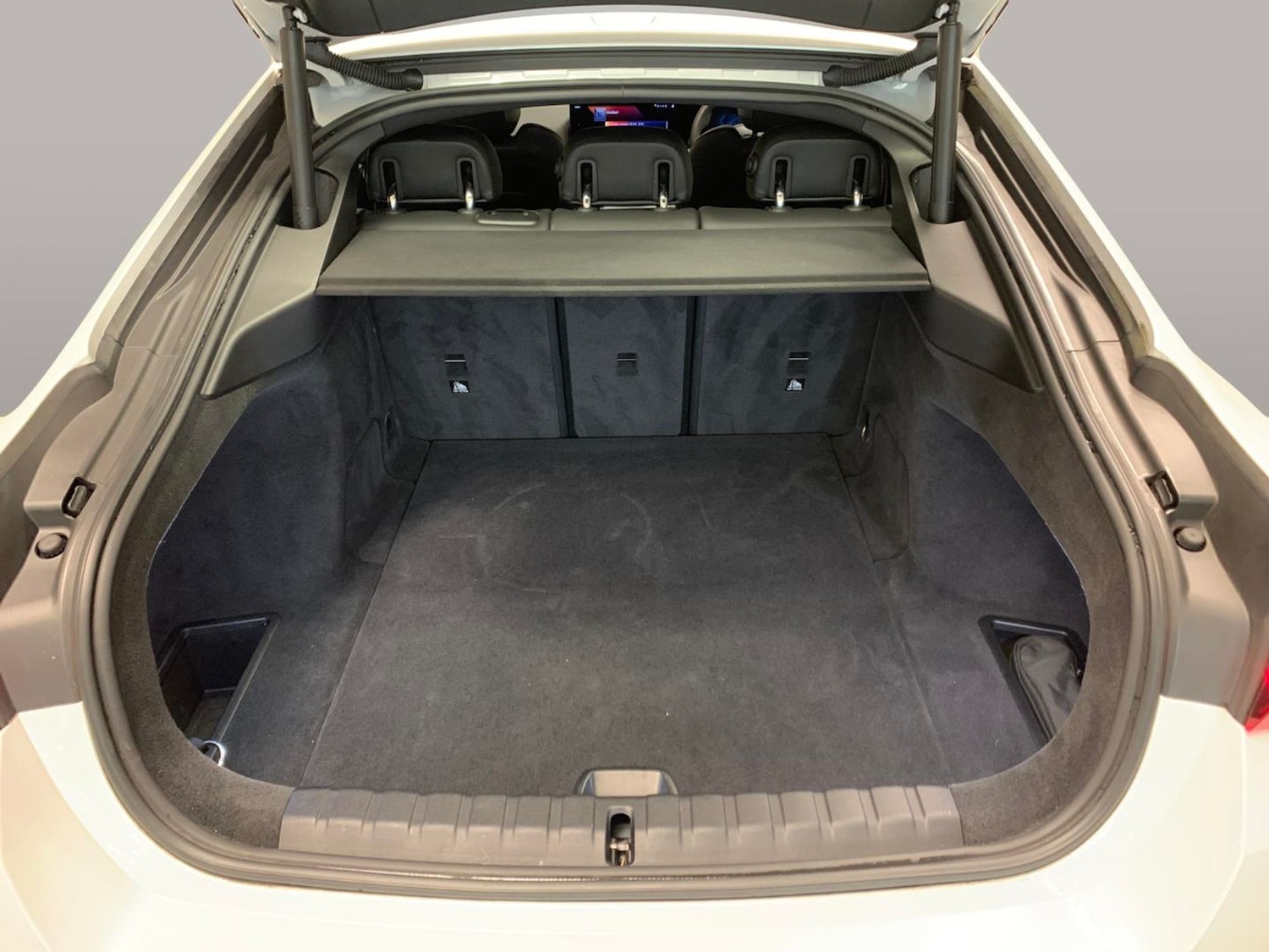 Used BMW i4 2022 for sale - 76505374: Photo 40