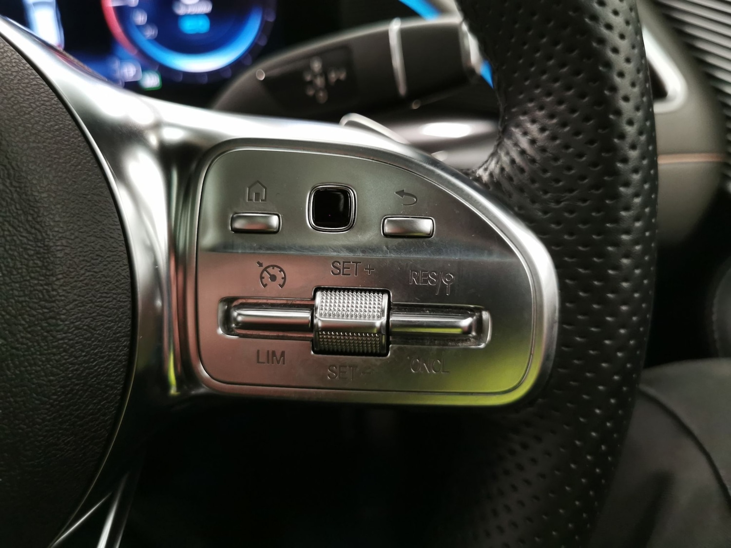 Used Mercedes-Benz EQC 2021 for sale - 76851535: Photo 23