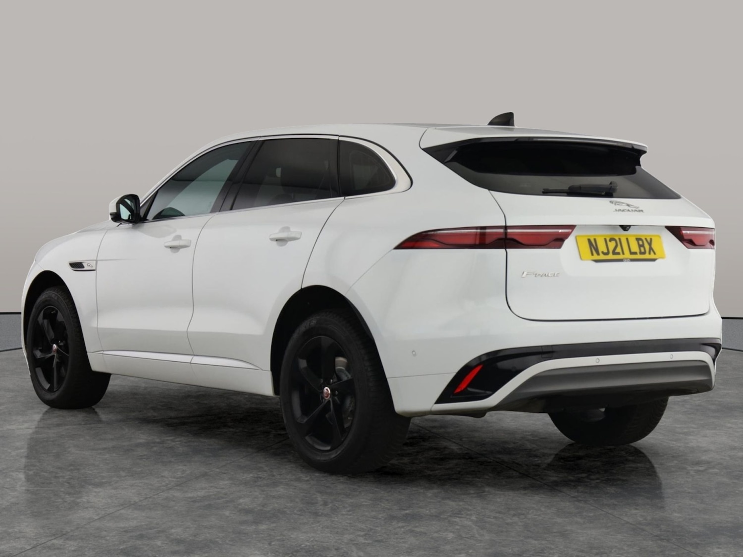 Used Jaguar F-Pace 2021 for sale - 77397602: Photo 8