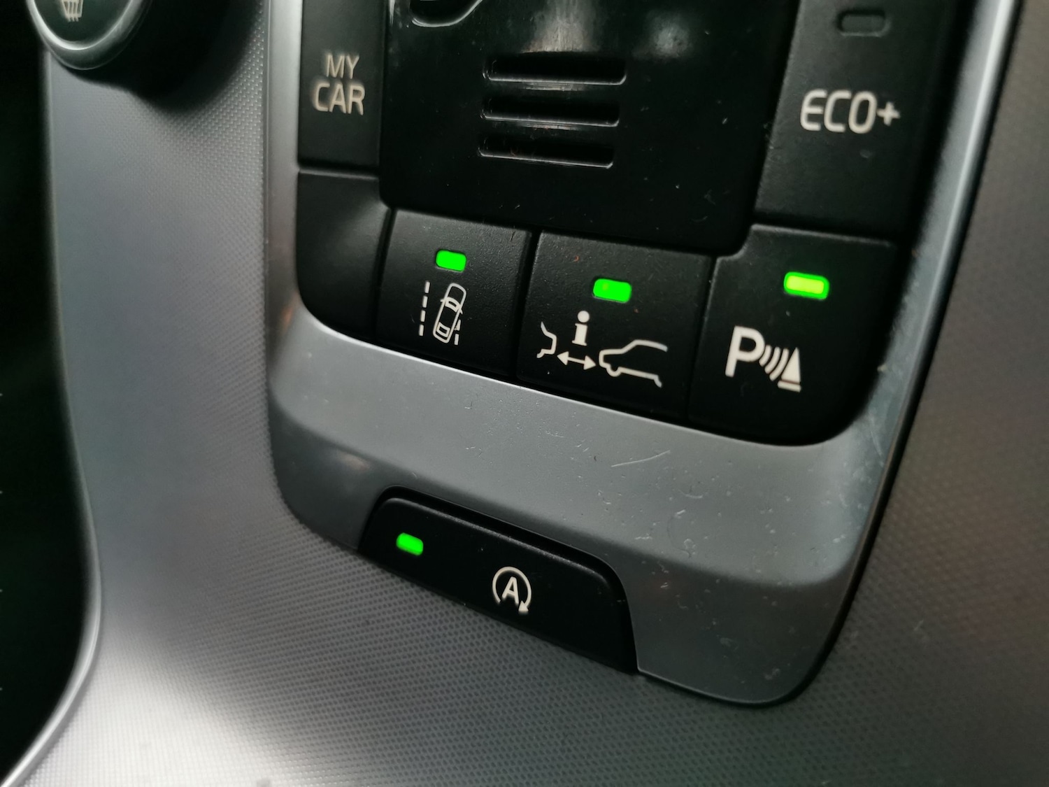 Used Volvo V40 2018 for sale - 77170847: Photo 16