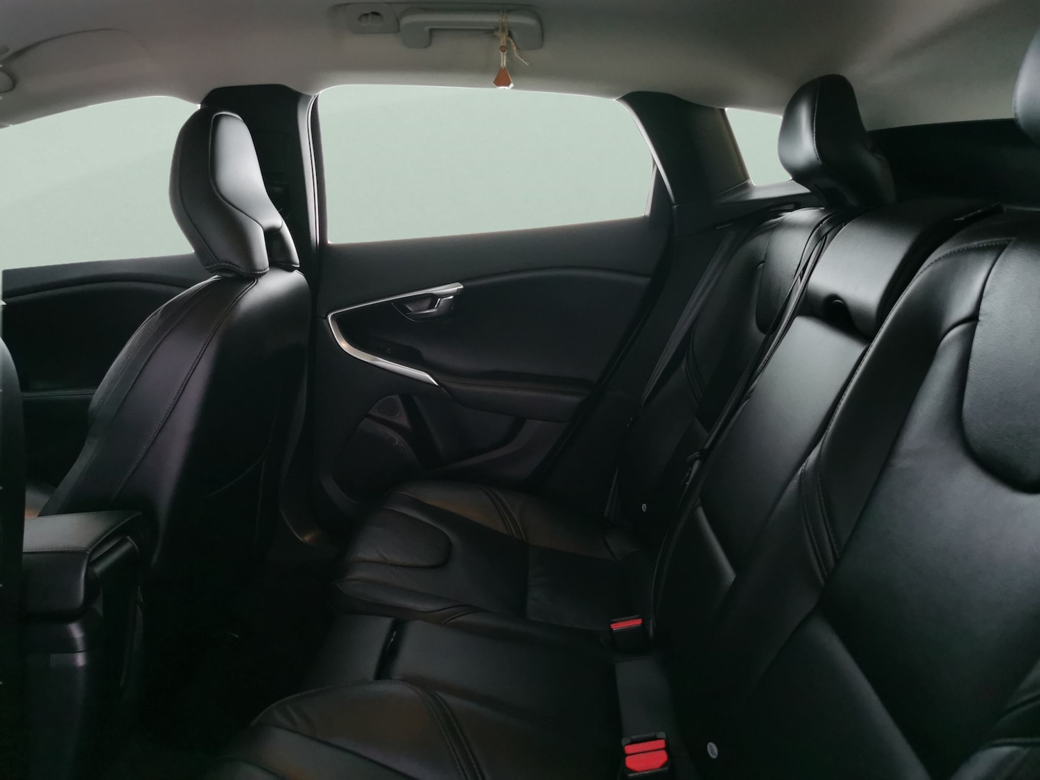 Used Volvo V40 2018 for sale - 77170847: Photo 24