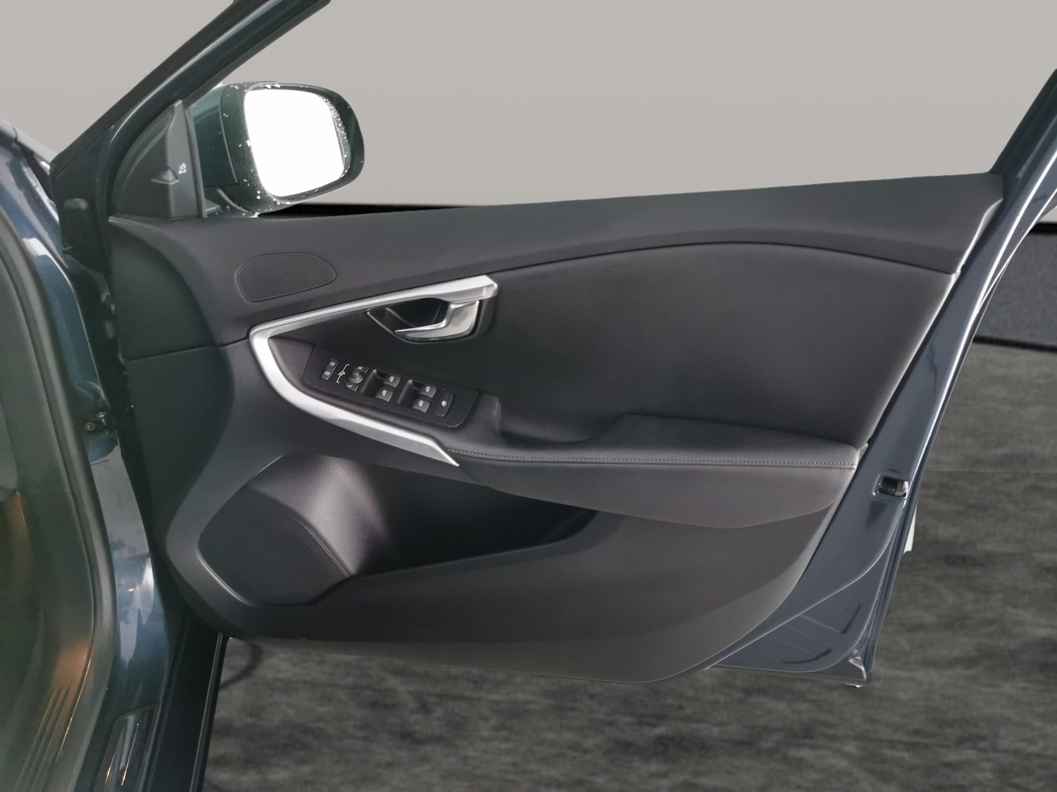 Used Volvo V40 2018 for sale - 77170847: Photo 27