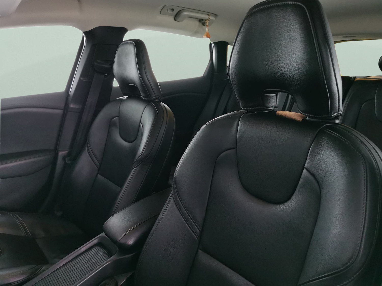 Used Volvo V40 2018 for sale - 77170847: Photo 7