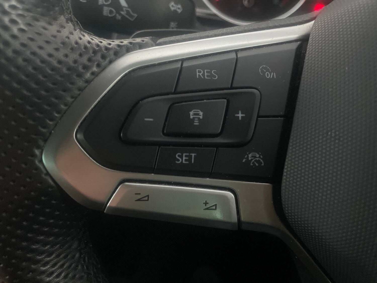 Used Volkswagen Passat 2023 for sale - 77568182: Photo 25