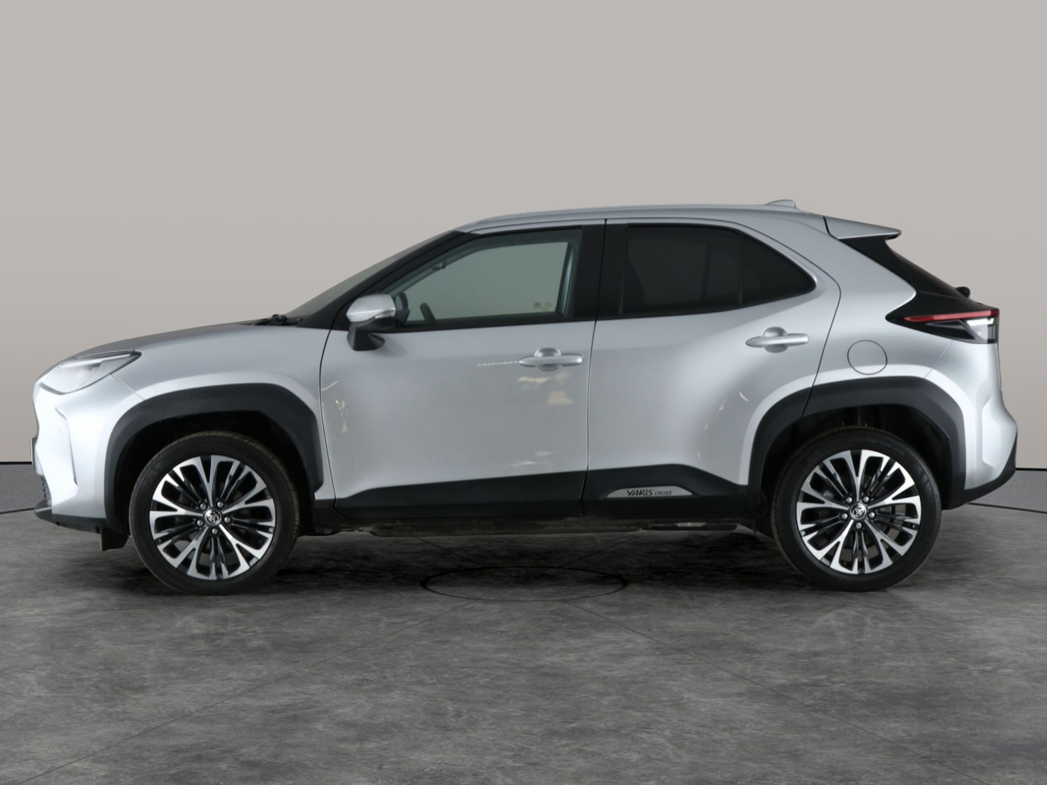 Used Toyota Yaris Cross 2022 for sale - 76171459: Photo 16