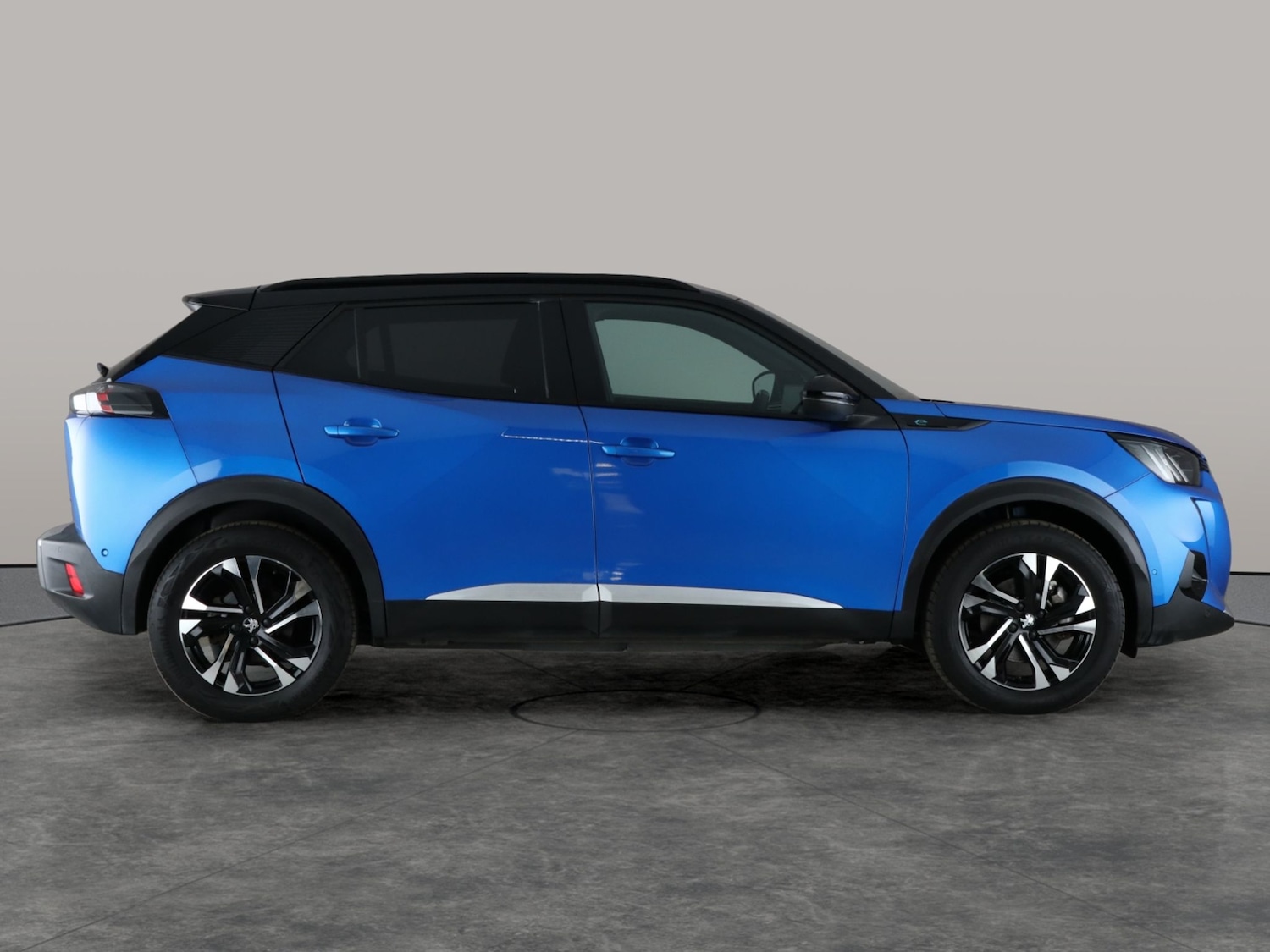 Used Peugeot E-2008 2022 for sale - 76182303: Photo 12