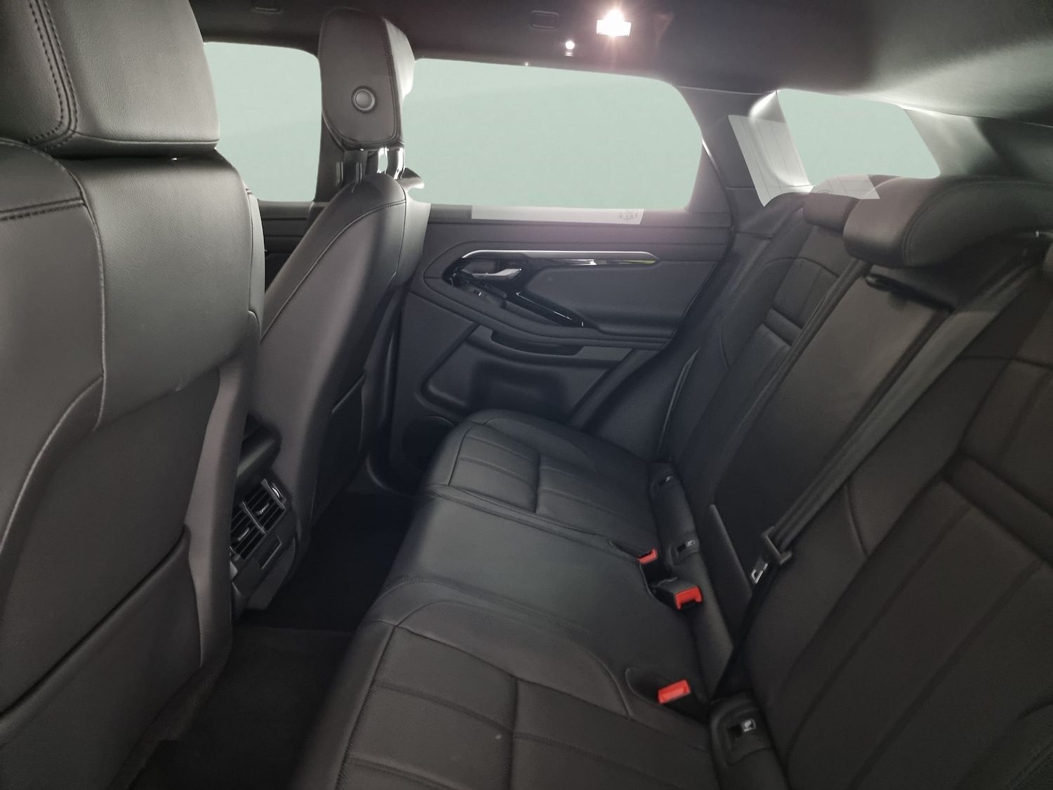 Used Land Rover Range Rover Evoque 2023 for sale - 76332922: Photo 32