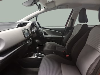 Used Toyota Yaris 2018 for sale - 78607806: Photo