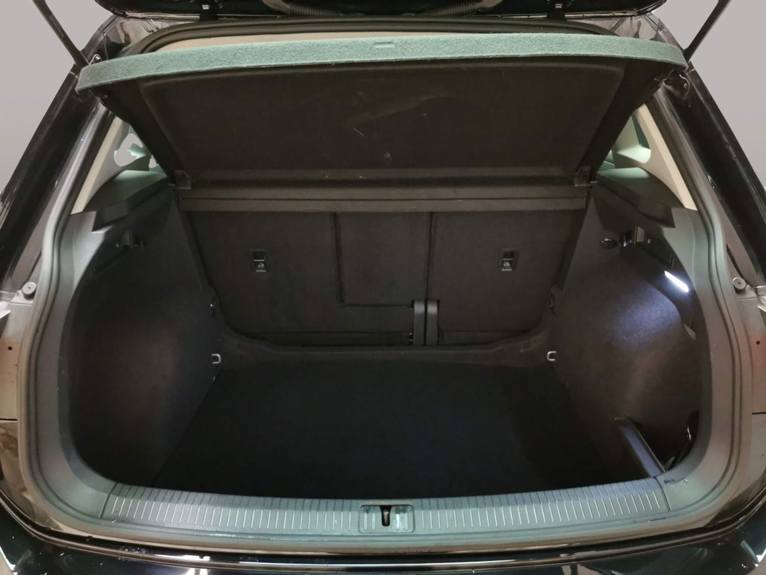 Used Volkswagen Tiguan 2022 for sale - 76922179: Photo 38