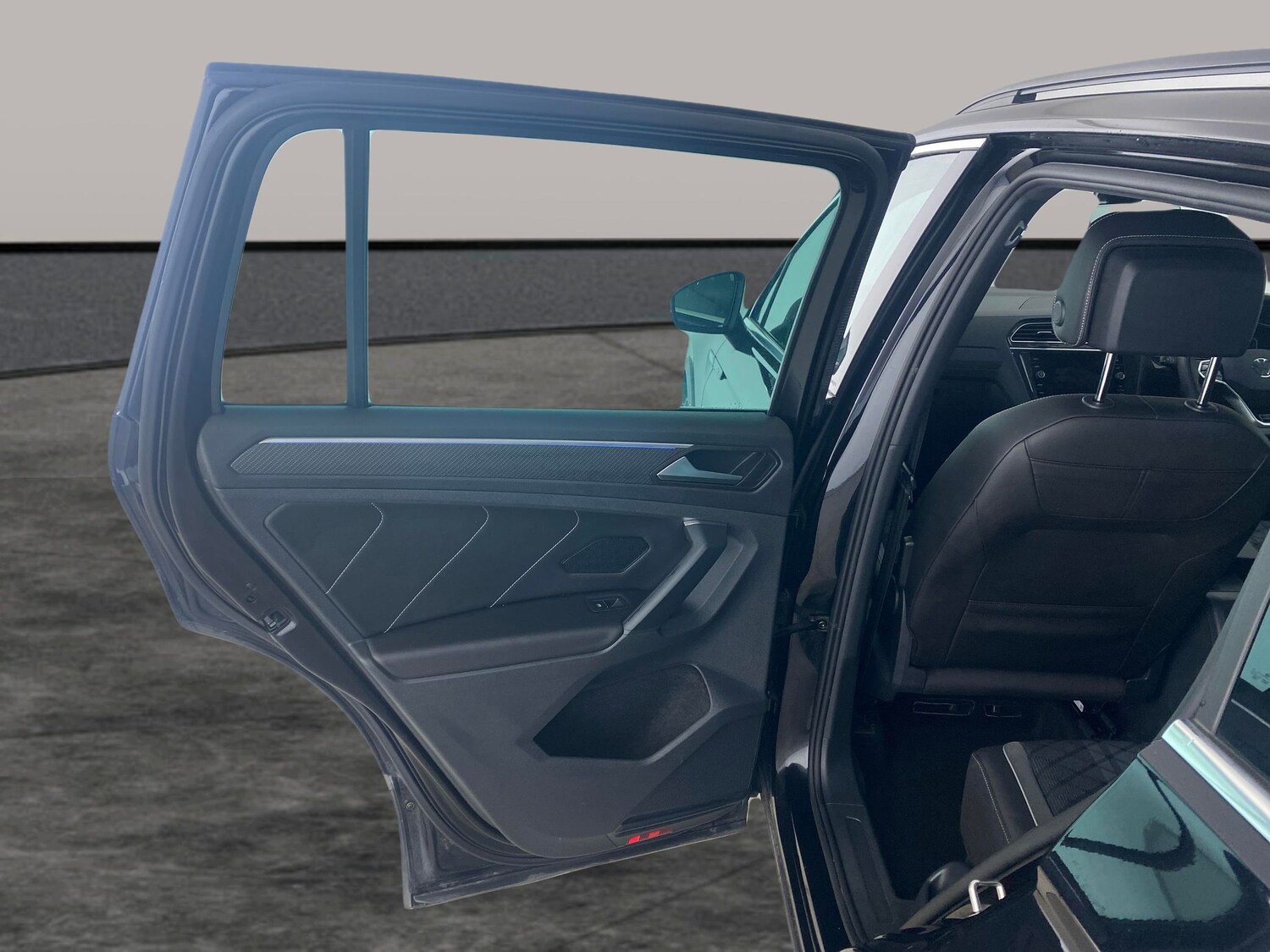 Used Volkswagen Tiguan 2023 for sale - 78054077: Photo 19