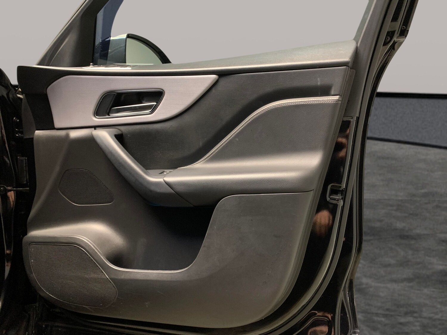 Used Jaguar F-Pace 2020 for sale - 77810629: Photo 31