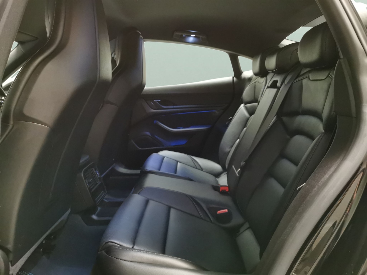 Used Porsche Taycan 2022 for sale - 76102273: Photo 34