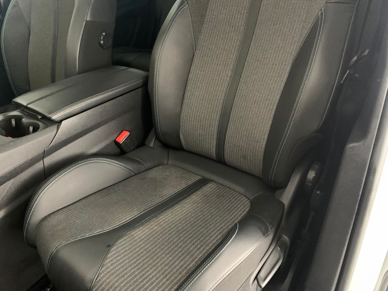 Used Peugeot 5008 2021 for sale - 76542623: Photo 21